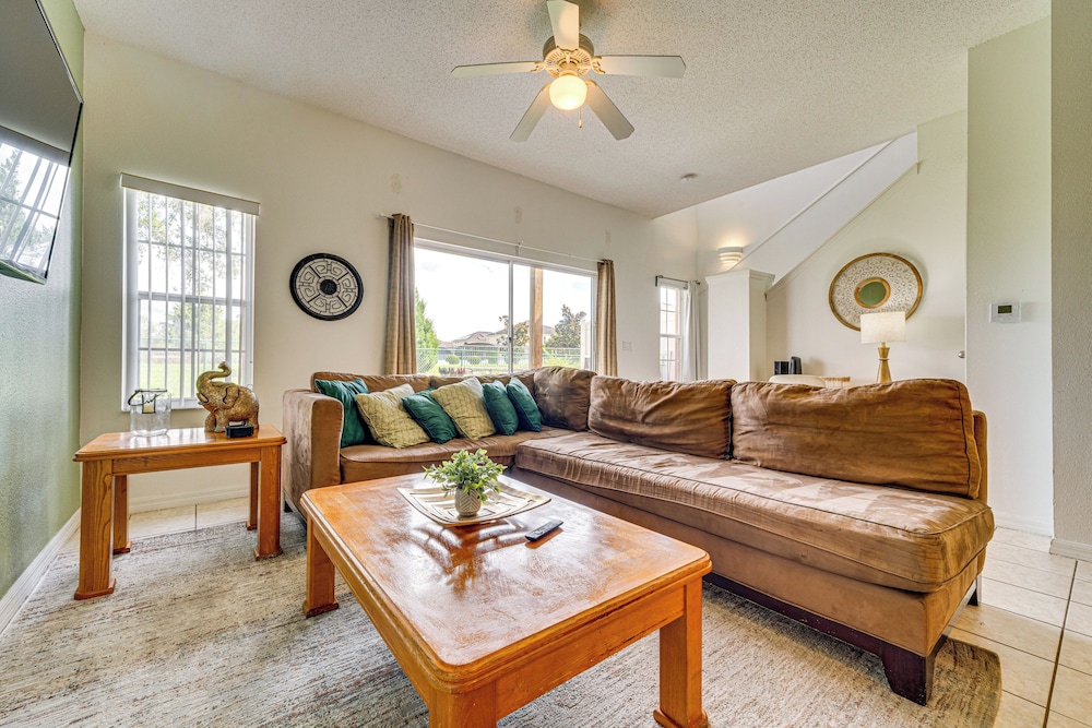 Townhouse in Lake Berkley Resort! 5 Mi to Old Town