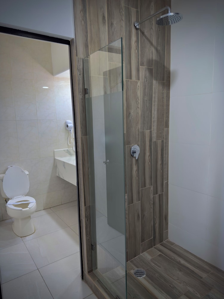 Culiacan Vacations - Hotel Maioris Jesus Kumate - Property Image 7