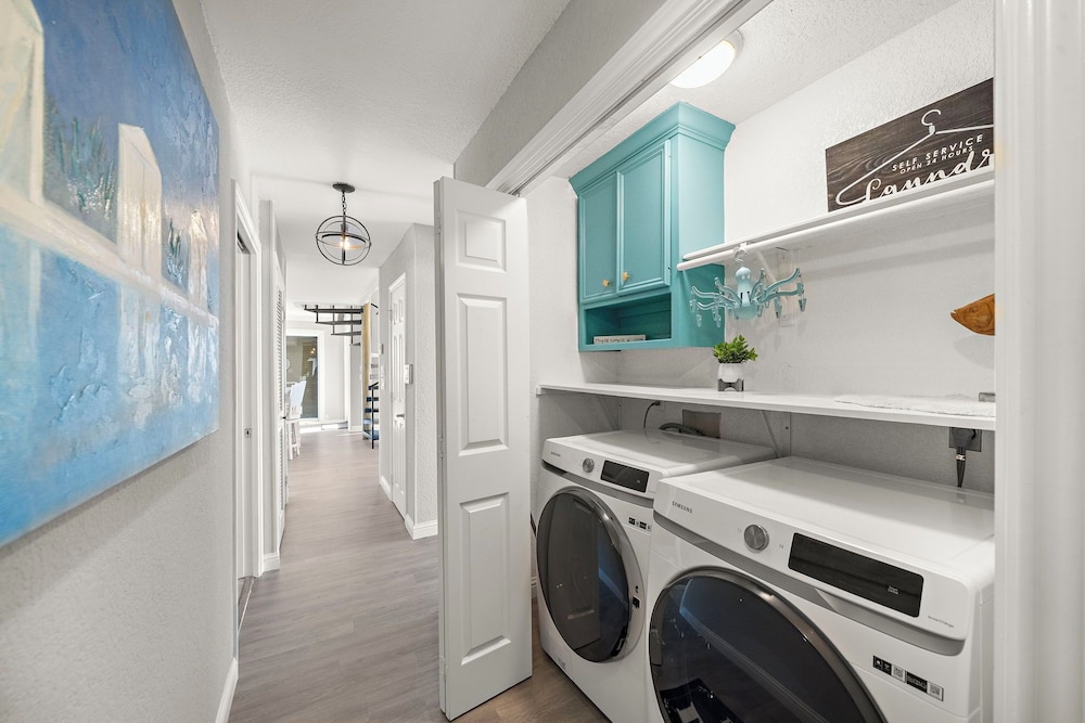 Captain's Manor by Ryson Vacation Rentals