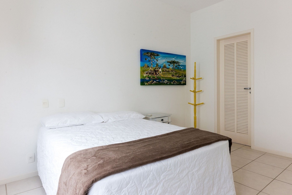 Apt With Pool 250m From Jurere Beach Aya201