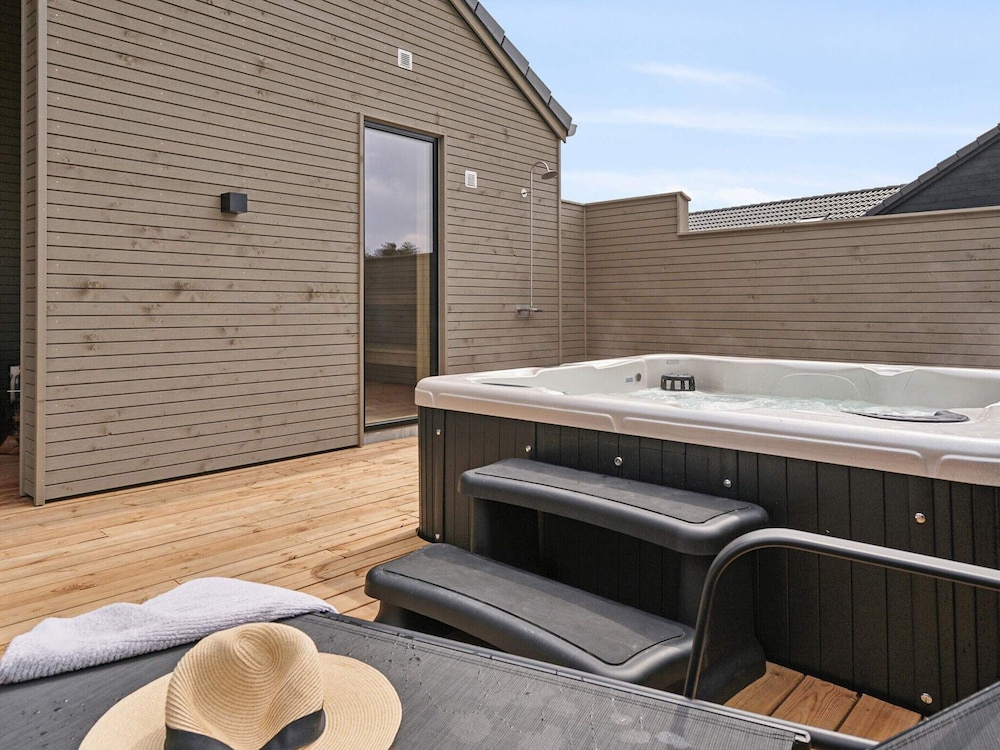 5 Star Holiday Home in Romo