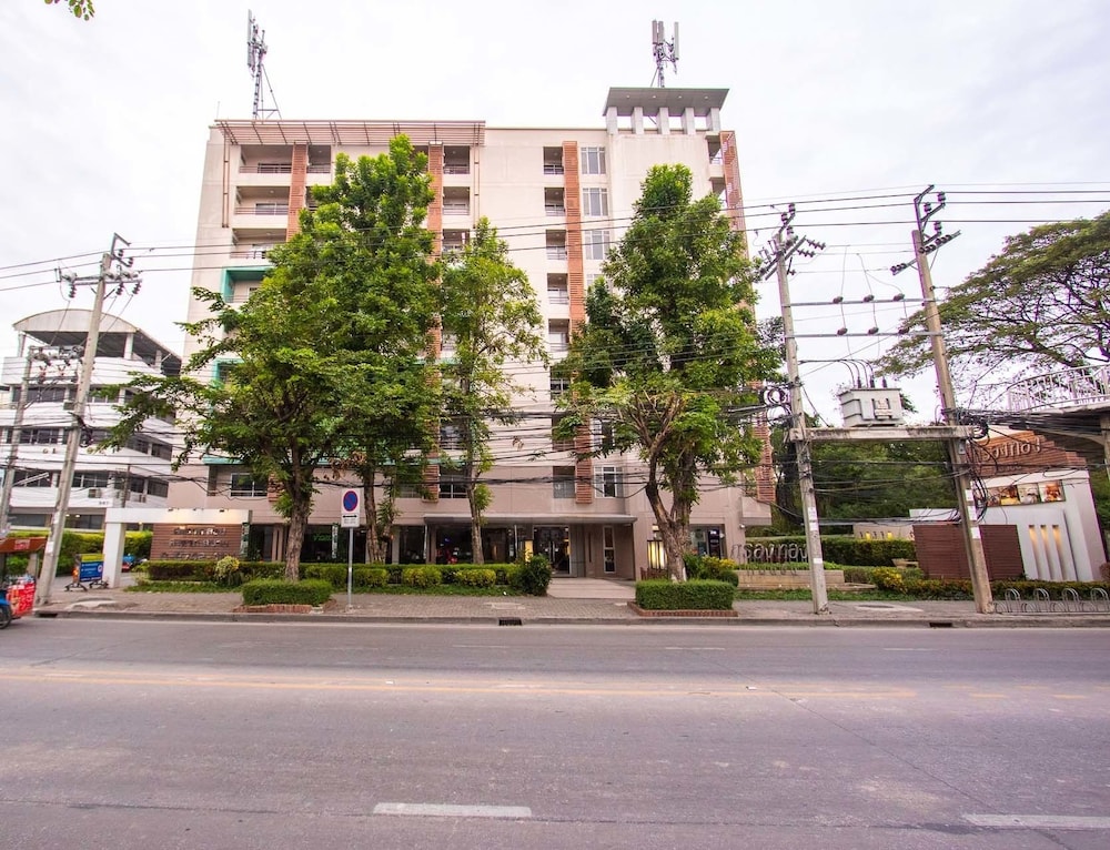 Krongthong Mansion & Hotel
