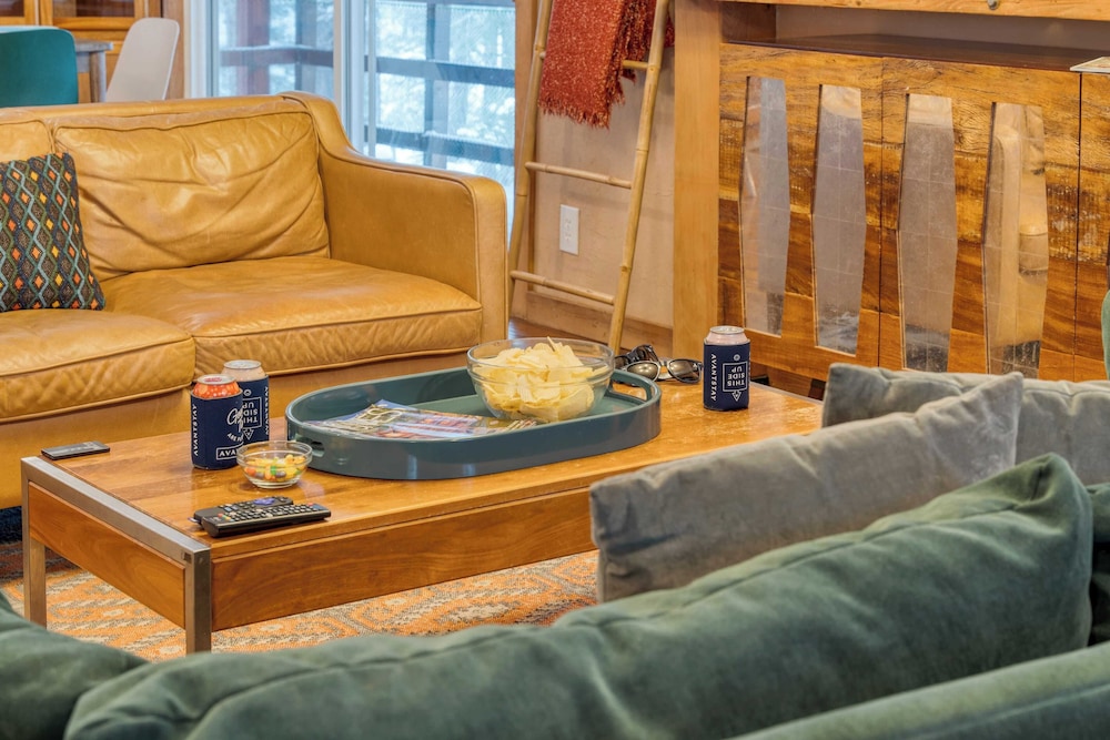 Private Deck, Fireplace, and Ski Access Near Northstar The Lazy Bear
