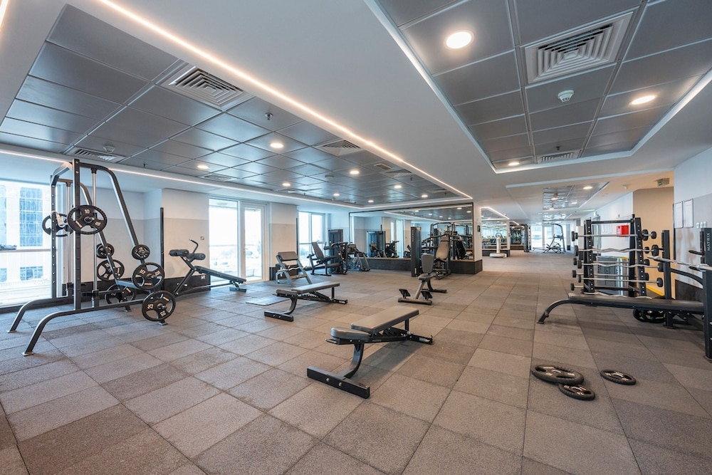 Cozy 1-bedroom Apartment for 4 in Dubai Marina
