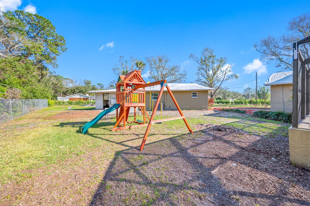 The Perfect Family Retreat w Pool and Games