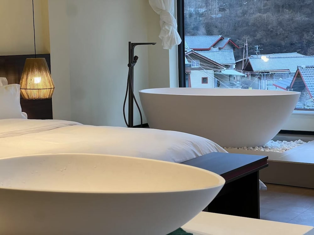 Harmony Zen Retreat in Jiuzhai Valley