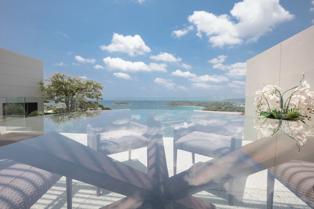 Panoramic View The Heights Kata Beach B1