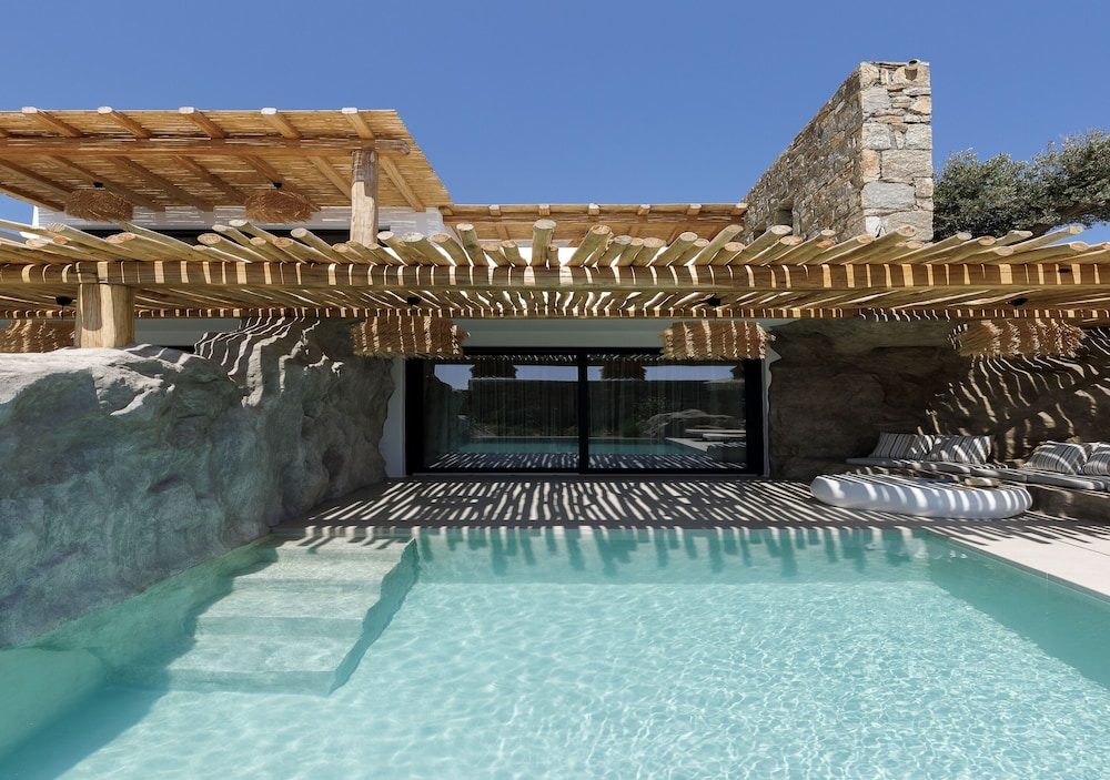 WhiteArt Suites