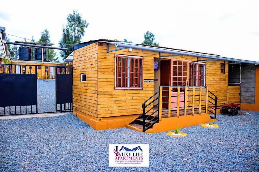 Lux Suites Luxylife Studios Kenol