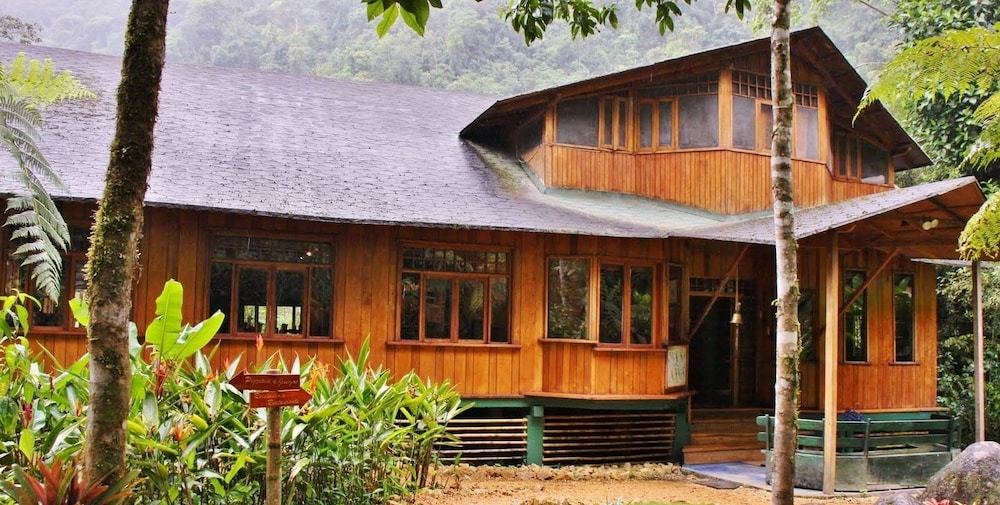 Hotel Mindo Garden Lodge - Image 1
