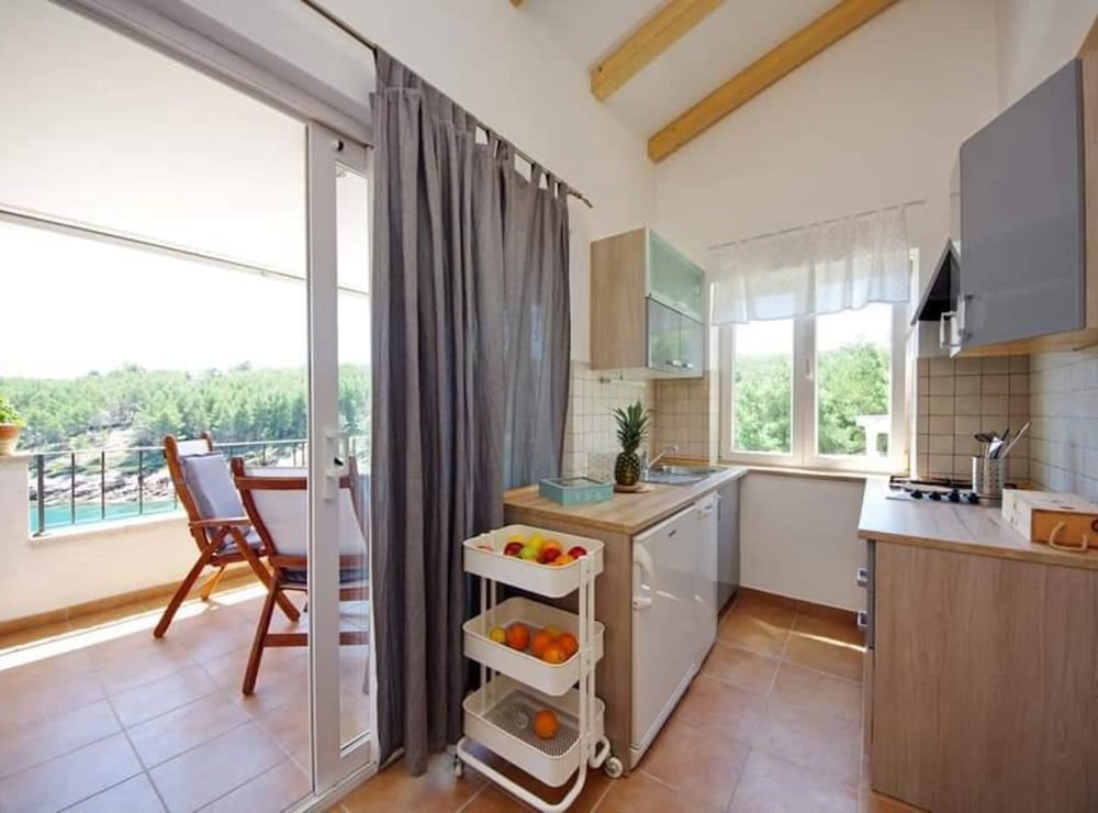 Bay House Rosohotnica