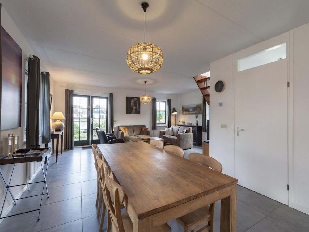 Villa With View Over the Park De Buitenplaats