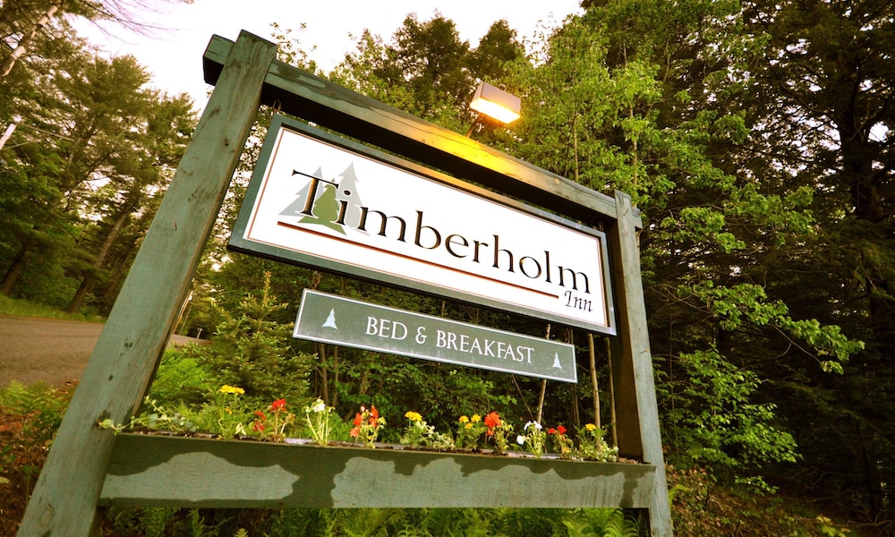 Timberholm Inn