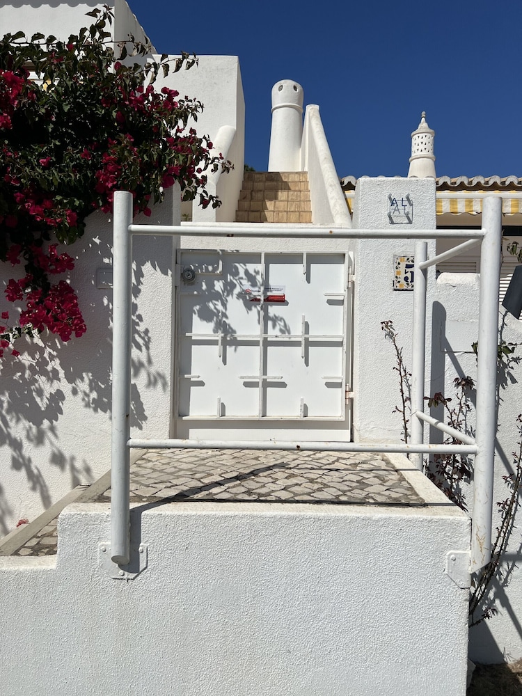 Vilamoura Eden Villa With Pool by Homing