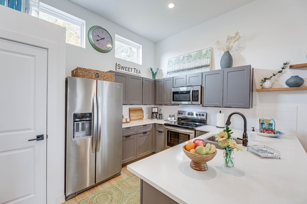 Marble Falls Vacations - Pet-friendly Lake LBJ Retreat w/ Deck Hot Tub! - Property Image 28