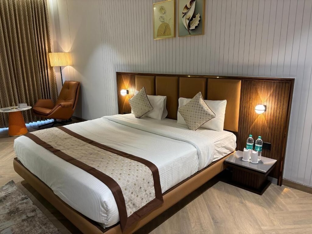 Hotel Four Point Corner
