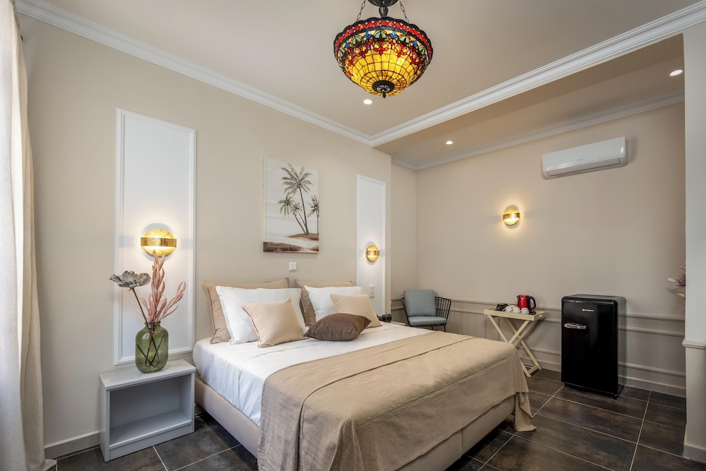 Alegrand Suites