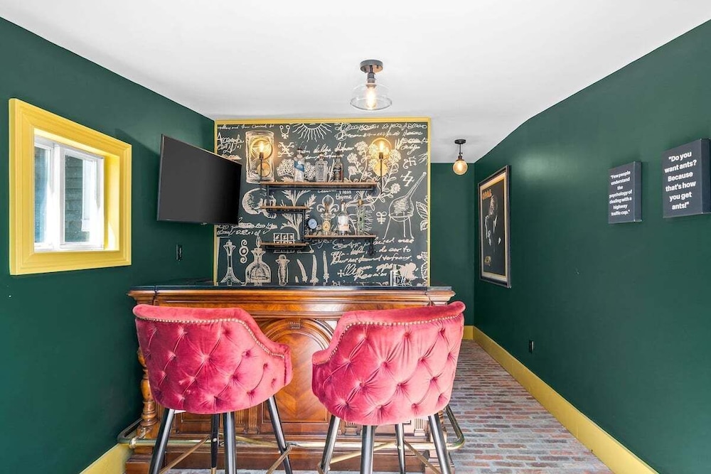 Old Clarksville House - Secret Bar