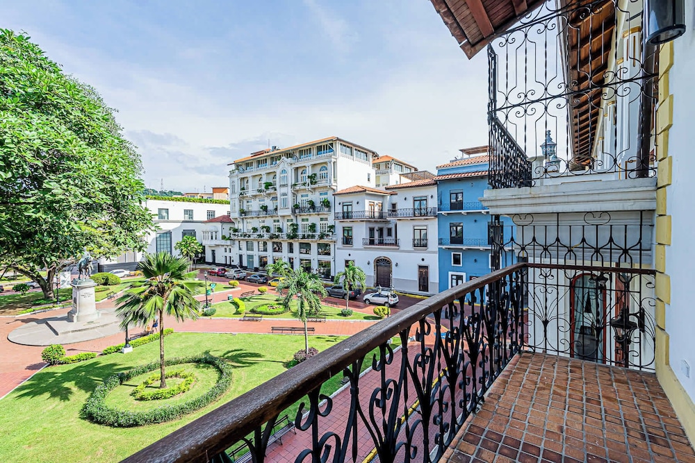 w Grandiose 1BR w Balcony in San Felipe