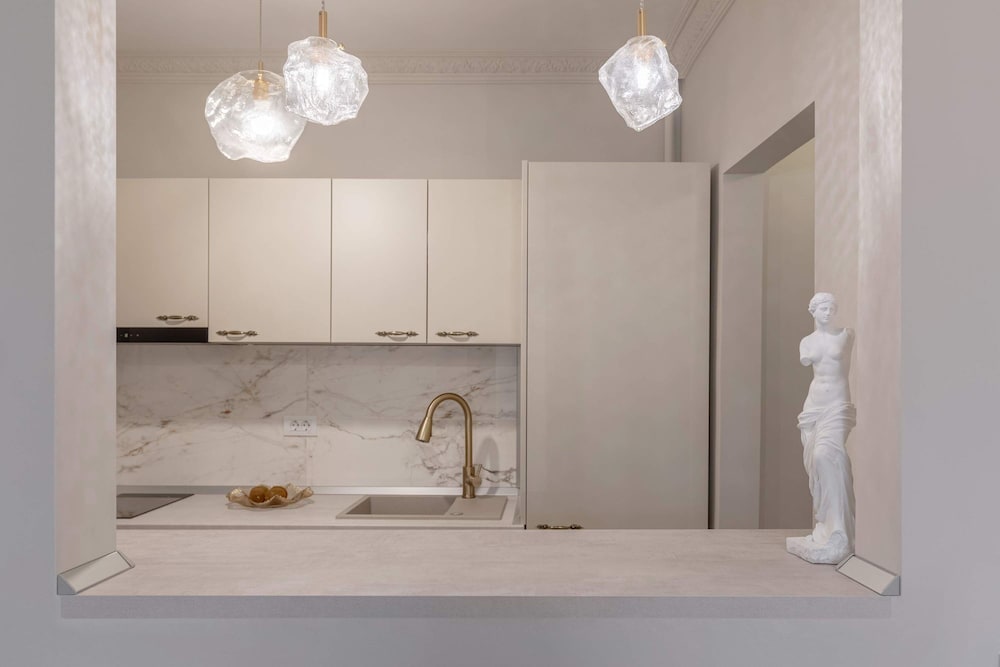 Maison Elysee - An Elegant Apartment in Piata Romana