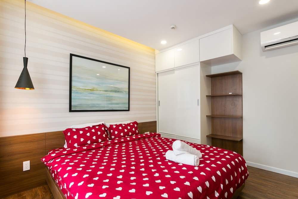 Jennifer Apartment Luxury 2BR SW Pool