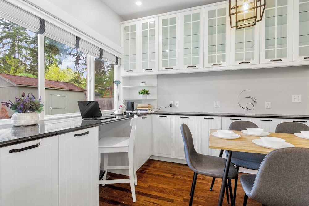 Bellevue Work & Relax Near Downtown