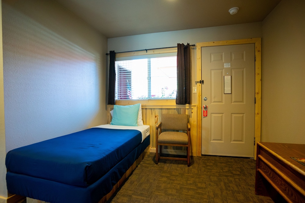Triangle Motel