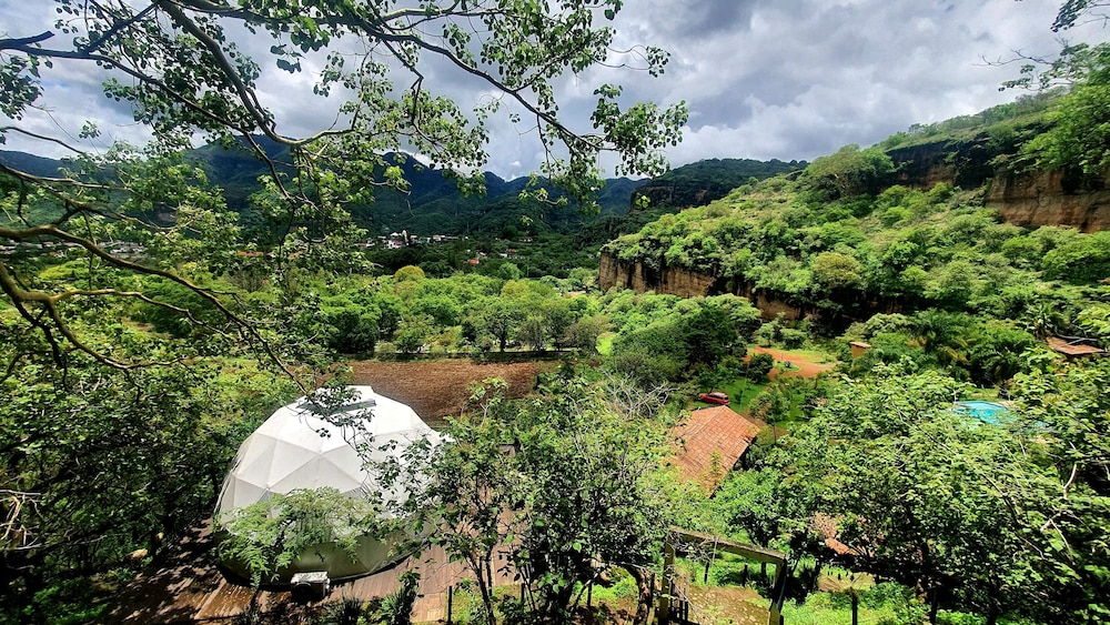 Glamping Malikualli