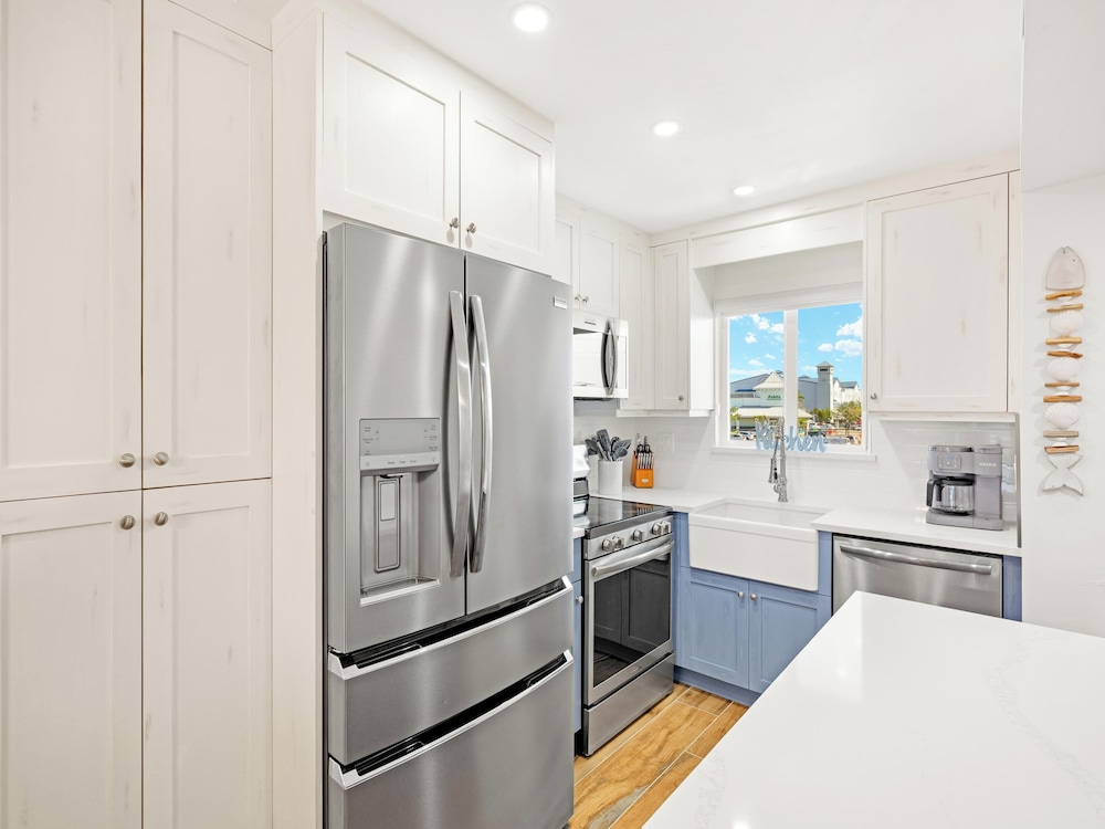 Seaside 2 by Distinctive Beach Rentals