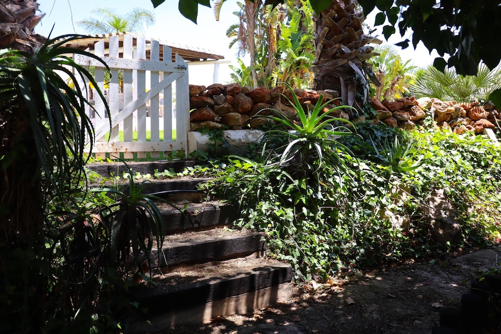 Idyllic Farm House With Huge Garden for 14pax
