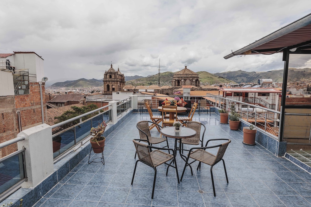 San Pedro Apartments