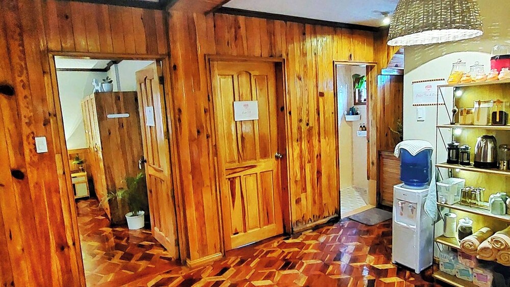 Room-transient Guest Room 3A Baguio Wifi