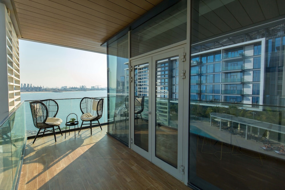 Edens Dubai - Bluewaters 