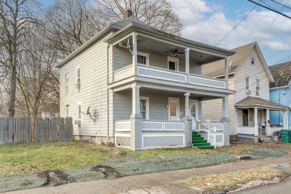 Apartment 2 Mi to Niagara Falls State Park!