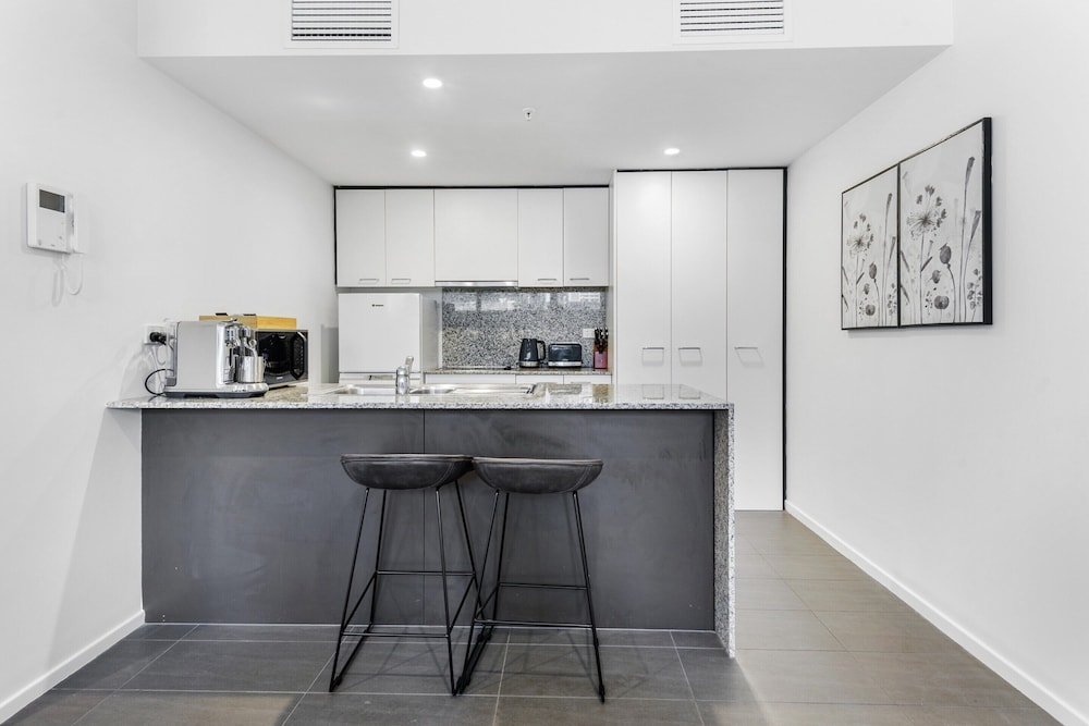 Gorgeous 3-bed in Melbourne's East End