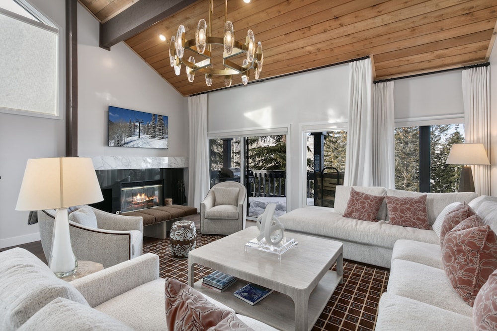 105 - Three Bedroom with Spa Ridgepoint 3 Condo