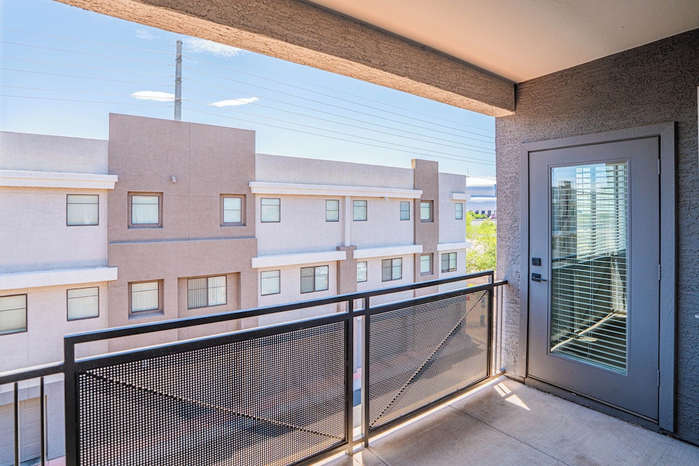 ROVE LIVING/KB - Zone Westgate