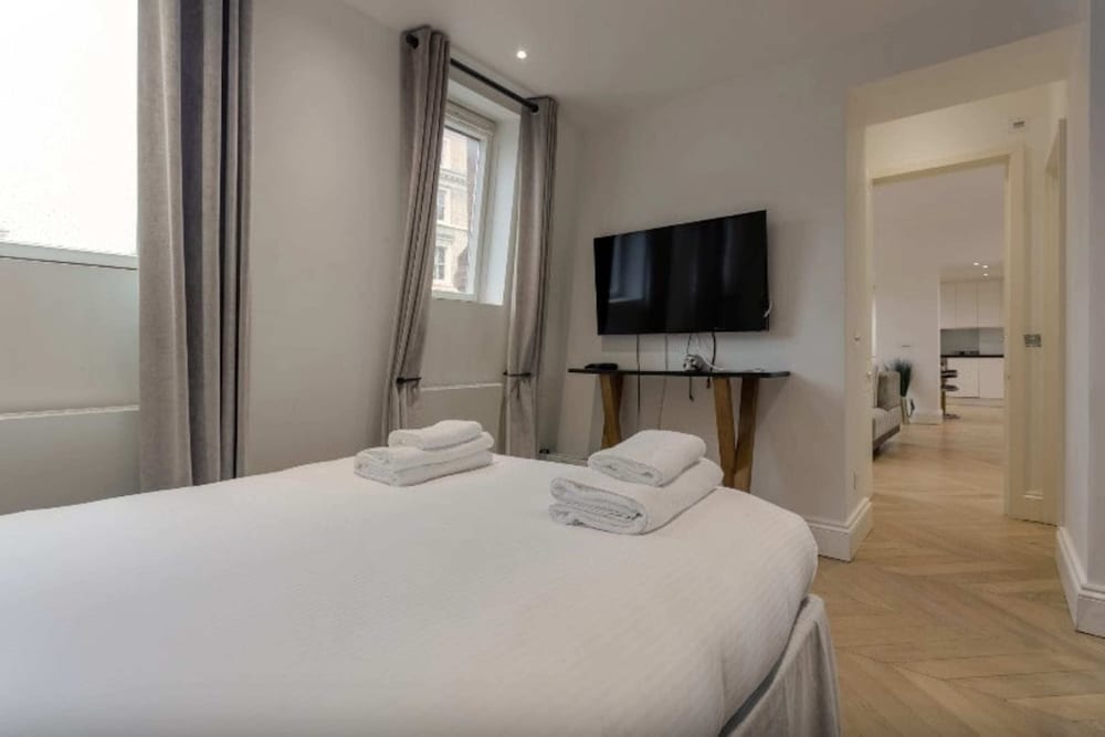 Elegant 1 Bedroom Apartment in South Kensington
