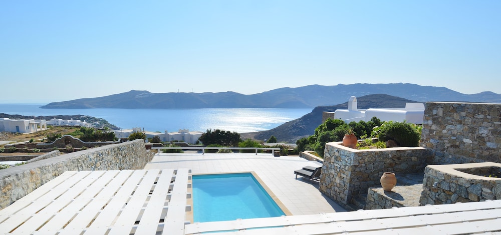 Sea Breeze Panormos
