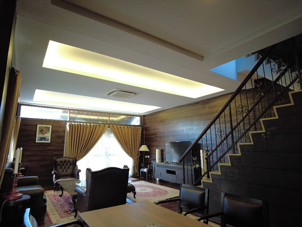 Villa D'Acqua Homestay