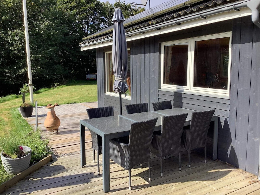 6 Person Holiday Home in Oster Assels