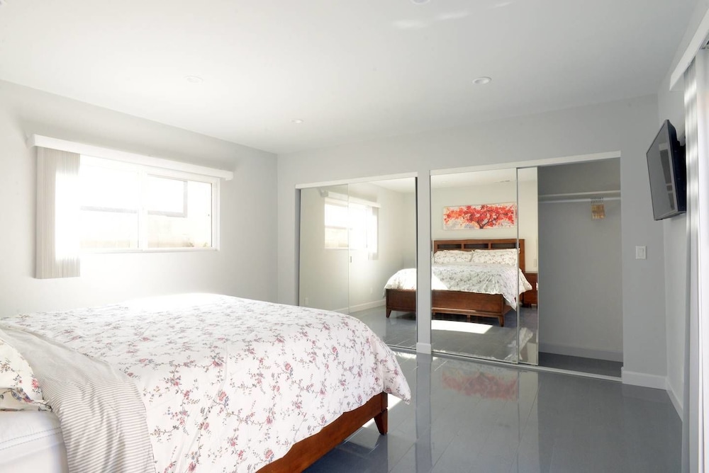 North Hollywood Vacations - Bright Spacious Family House Near Universal Studios - Property Image 25