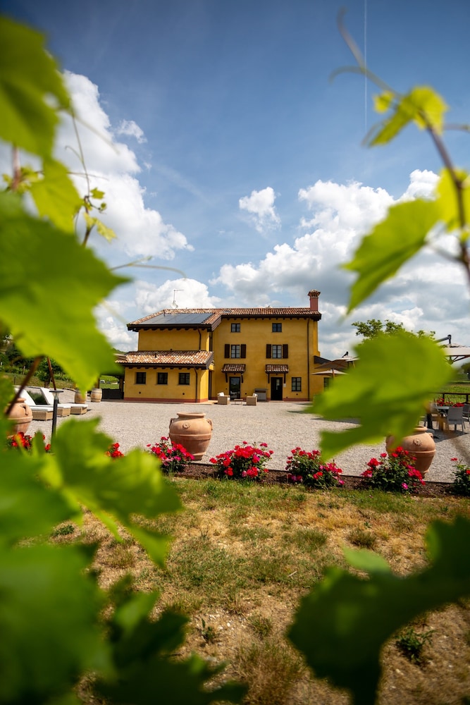 Al pompiere wine and rooms