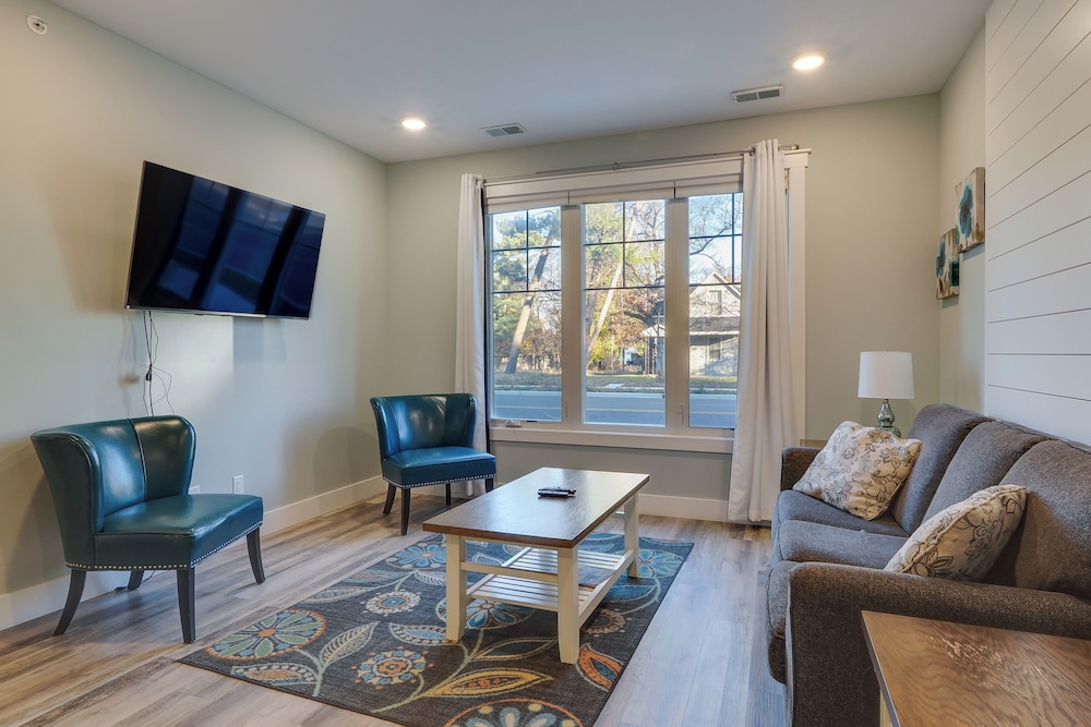 Walk to Beach: Traverse City Condo on Front Street