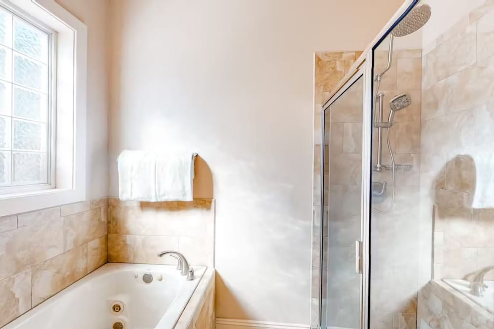Serenity by the Sea! 4BR Retreat, Sleeps 12, Walk to Beach & Community Pool