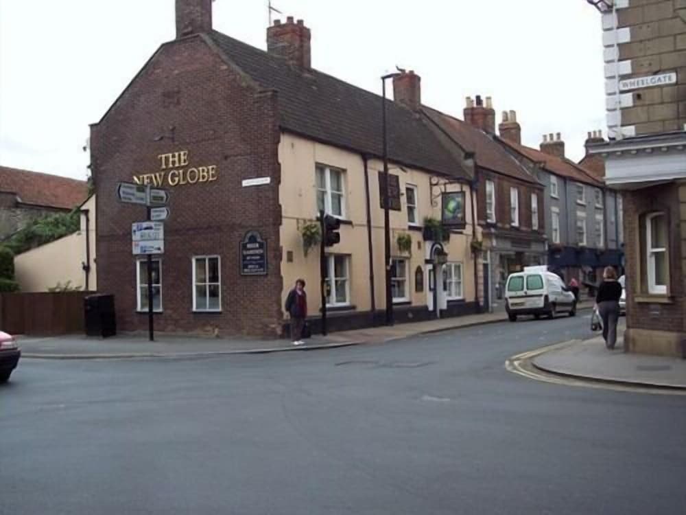 Malton Vacations - The New Globe Inn - Property Image 1