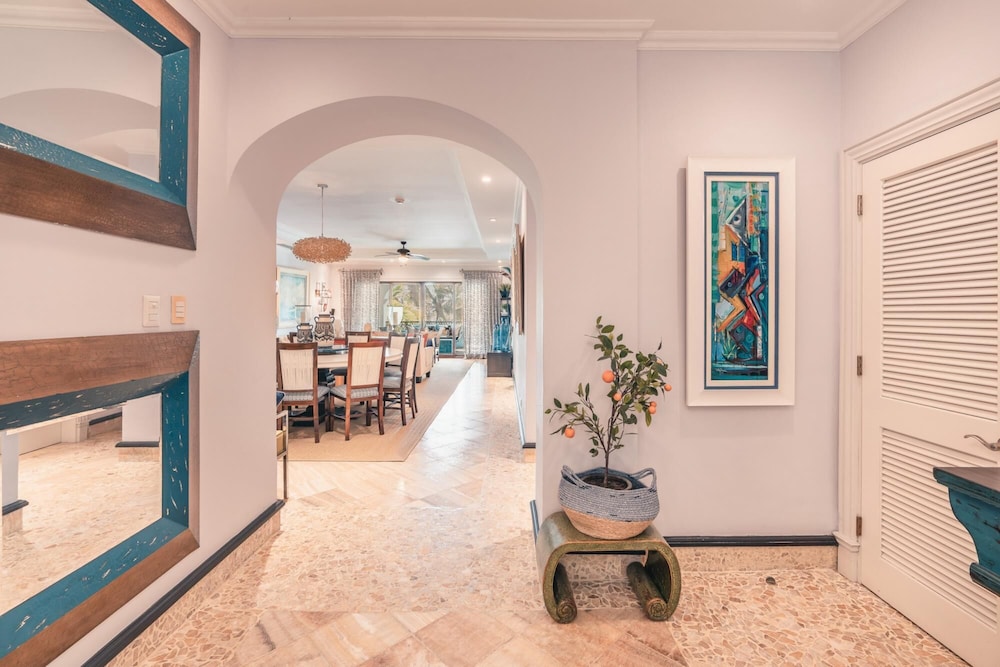 Luxury Penthouse Retreat at Fundadores view 5