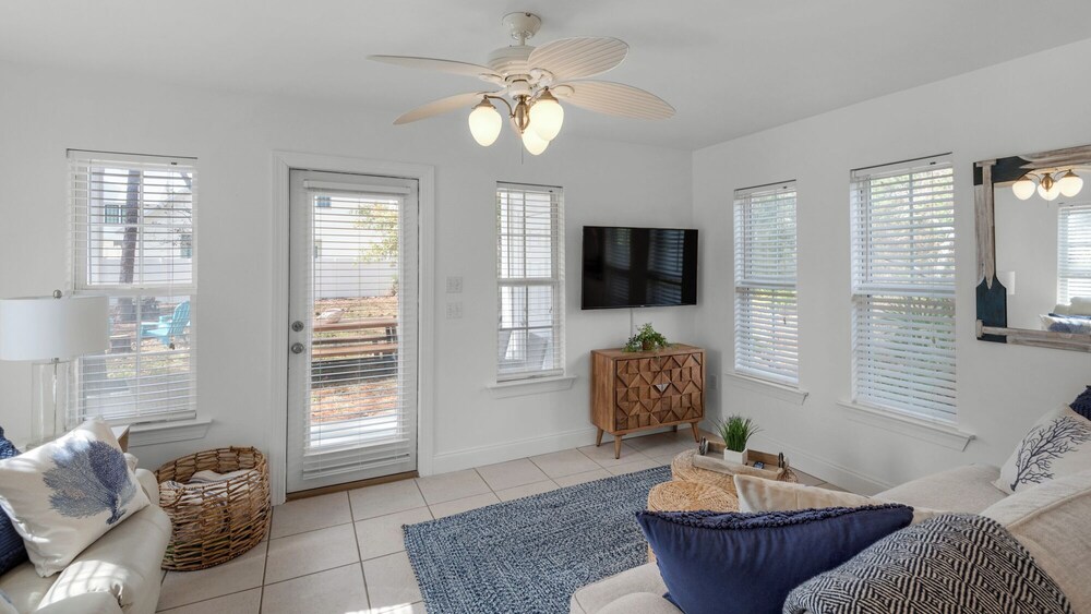 Seagrove Beach Cottage Perfect Couples & Small Families - Close to the Beach view 5