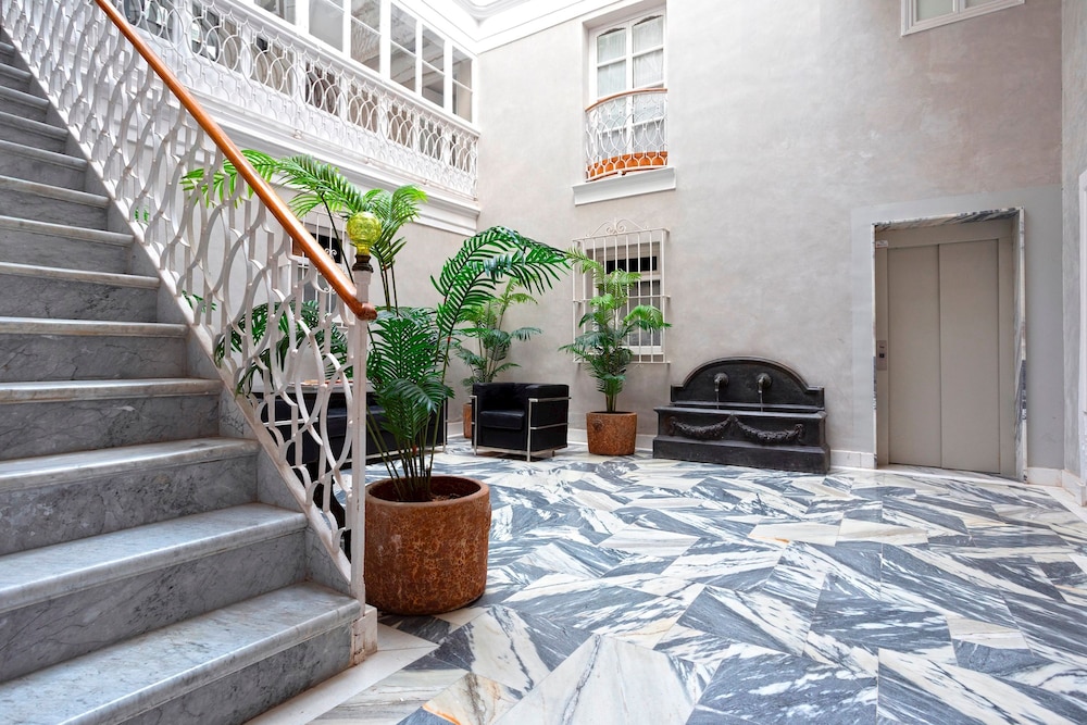 Elegant Apartment in C diz Plaza de Espa a I