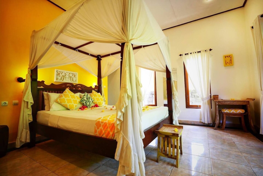 Kirana Homestay - Sunshine Bungalow view 2